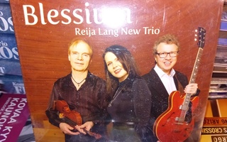 CD Reija Lang New Trio : Blessium (  UUSI)  SIS POSTIKULUT