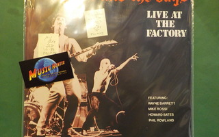 SLAUGHTER AND THE DOGS -  LIVE AT THE FACTORY - M-/EX+ 2LP