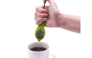 Total Tea Infuser / Tee Haudutin Puristimella, 18cm *UUSI*