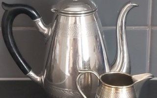 Antiikki hopeoitu kahvikannu ja kermakko 1800-l