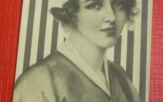 Hymyilevä tyttö  1921   (K9)