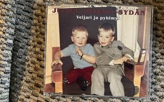 Juliet Jonesin Sydän  -  Veijari ja pyhimys  (Cds)