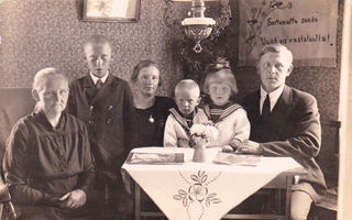 Vanha perhekuva - Luovutettu Karjala 2.12.1925