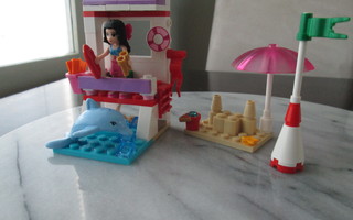 LEGO Friends 41028 - Emma hengenpelastajana