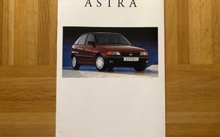 Esite Opel Astra F vuodelta 1992, myös Astra GSi