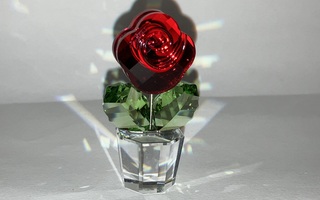 Swarovski kristallifiguriini 855896 Happy Flower Rose Red