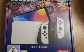 Nintendo Switch OLED + Mario Kart 8 Deluxe -konsolipaketti