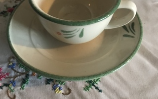 PENTIK kahvikuppi lautasen kanssa (Aino)