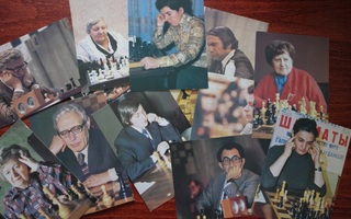 12 venäläistä shakkikorttia vihkossa (1982)