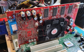 Radeon 9800 SE 256MB, AGP