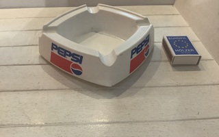 Pepsi tuhkakuppi