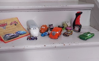 Cars Disney Pixar autoja ja tarvikkeita