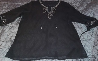 Musta helmin koristeltu sifonki paita koko 50