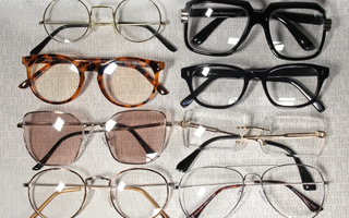 8 kpl erä nollavahvuuksisia naisten silmälaseja