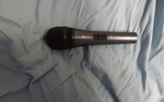 Myydään Sennheiser e825s mikrofoni