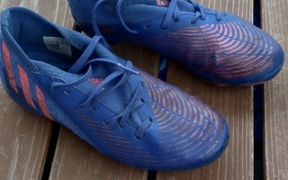 Adidas Predator jalkapallo kengät koko 35!