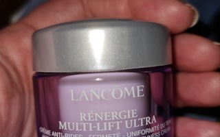 Lancome Renergie-Multi Lift Ultra kosteusvoide