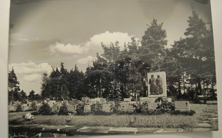 VANHA Valokuva Heinola Sankarihaudat 1940-luku 18x12cm