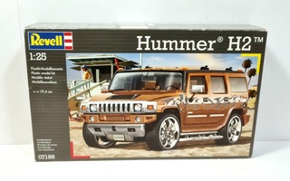 Revell Hummer H2 1:25 pienoismalli