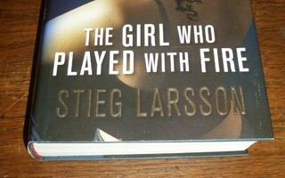 Larsson Stieg The Girl Who Played with Fire