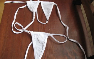 valkoiset kauniin seksikkäät bikinit XS-S koko