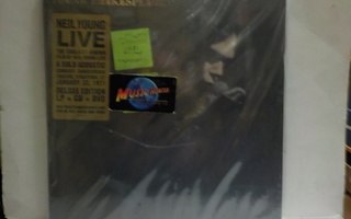 NEIL YOUNG LIVE - YOUNG SHAKESPEARE LP + CD + DVD UUSI