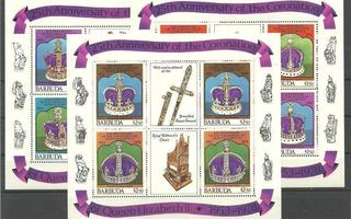 KUNINKAALLISET BARBUDA 3 blokkia: Elisabet II kruunajaiset**