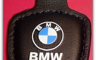 Pieni nahkainen BMW avaimenperä