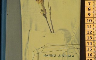 k, Hannu Luntiala: Hommes : novelleja