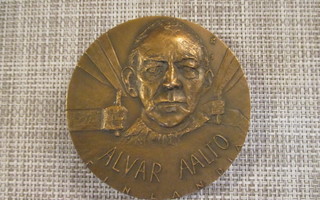 Alvar Aalto Finlandia mitali / Eila Hiltunen 1974.