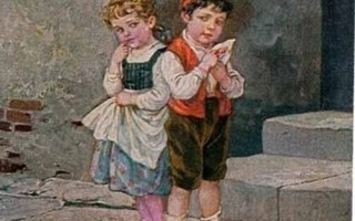 LAPSET / Ujo tyttö ja poika kivipihalla. 1900-l.