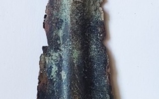 Harvinainen muinaisroomalainen parazonium-tikari