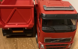 Volvo FH sorarekka pienoismalli 1/20 Emek muoviauto