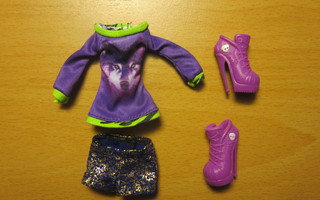 Monster High "Clawdeen" nuken vaatteet