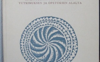 Lauri Hakulinen: Kielen näkymiä, SKS 1970. 112 s.