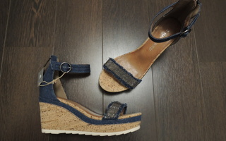 Uudet Marco Tozzi sandaalit, koko 39