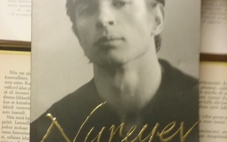 Diane Solway - Nureyev: His Life (softcover)