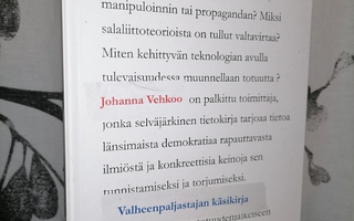 Valheenpaljastajan käsikirja - Johanna Vehkoo 1.p.Uusi