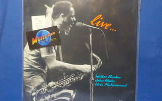 PHAROAH SANDERS - LIVE... M-/EX+ U.S-82 LP