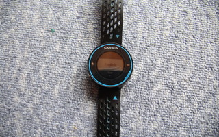 Garmin Forerunner 620 + laturi