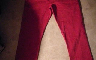 Hampton Chinos- punaiset housut 32"-32" etu- ja takataskut