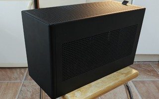 Louqe Ghost S1 MkII Musta itx kotelo