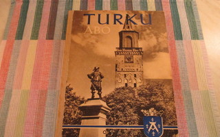 Turku Åbo kirja vuodelta 1935.Upeita mustavalkokuvia.