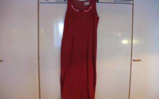 Merrytime vintage pitkä mekko, vadelmanpunainen, kirjailuja