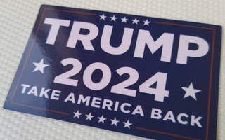 TRUMP 2024 - TAKE AMERICA BACK TARRA 8 X 5CM *UUSI!* ALE-50%