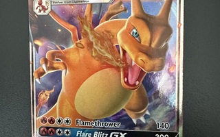 Pokemon kortti Charizard GX SM211 promo