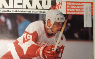 Kiekkolehti Nro 12/1995 (9.12)