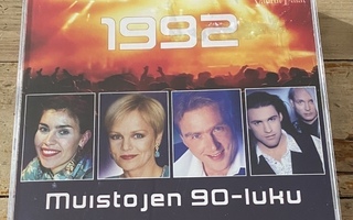 MUISTOJEN 90 LUKU, 1992, 3X CD, VALITUT PALAT