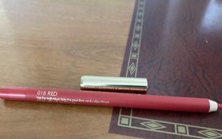 ESTEE LAUDER DOUBLE WEAR 018 RED LIP LINER