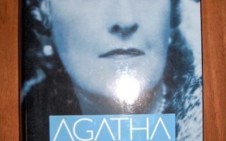 Jared Cade: Agatha Christie katoaa